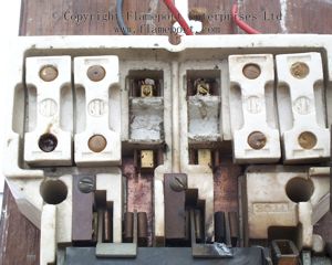 BILL Insulok with fuses removed