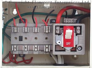 Inside a MEM 4 way fusebox, fuseway covers removed