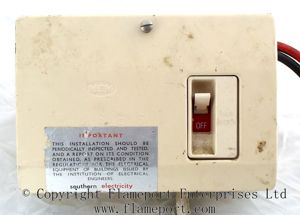 Exterior view, metal MEM 4 way fusebox