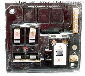 MEMERA 3 fusebox, 2 ways, internal view