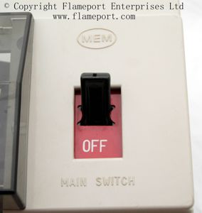 MEMERA 3 fusebox main switch