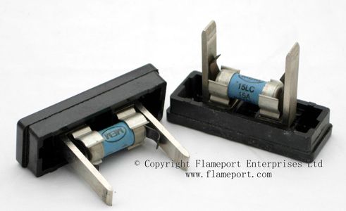 MEMERA 3 fusebox with four fuses