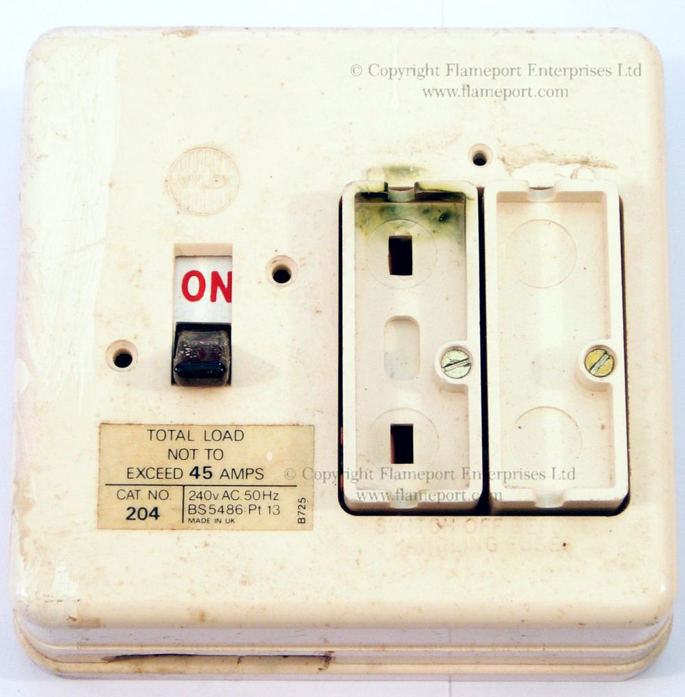 Wylex Standard white plastic fuseboxes wylex fuse box 