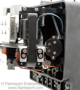 Side internal view of a Sangamo S29 kilowatt hour meter