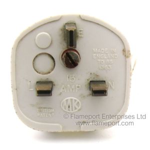 Pin side view of MK 13A plastic plug