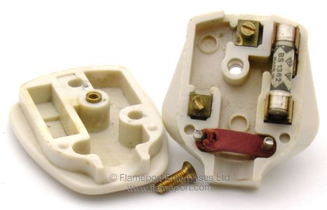 Inside a Rock brand BS1363 13A plug with 5A fuse