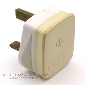 WG plastic BS1363 13A plug