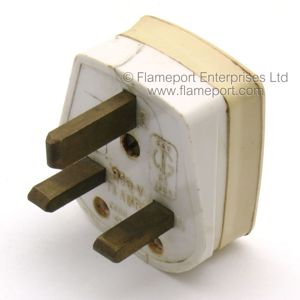 WG No. 229 white plastic 13A plug