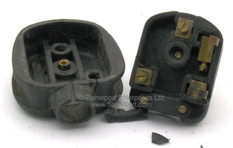 Inside an old DURAPLUG brand 13A mains plug