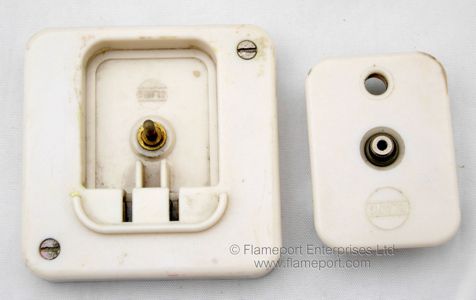 Clang Clock Connector socket and plug