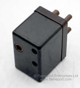 WG brand 5A to 5A electrical adaptor