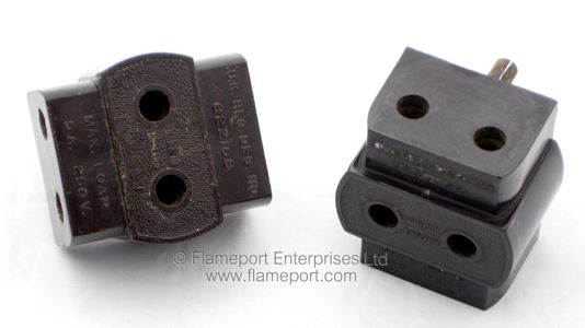 BS372 two pin 5A adaptor