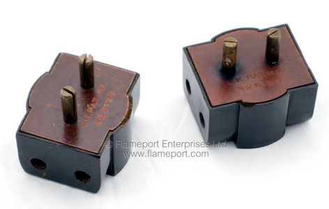 BS372 two pin 5A adaptor