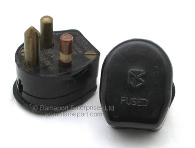 Dorman Smith D.S.M692 plug with fused pin