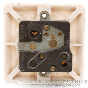 Single MK 4573 socket outlet, showing rear terminals