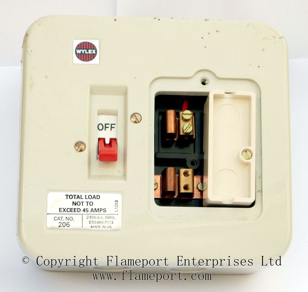 Wylex Standard Range 45a Insulated Switchfuse Cat No 104 240V Single Phase 