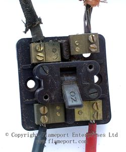 Inside of a Wylex 30a isolator switch