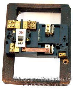 Wylex 60A switchfuse with fuse and shield removed